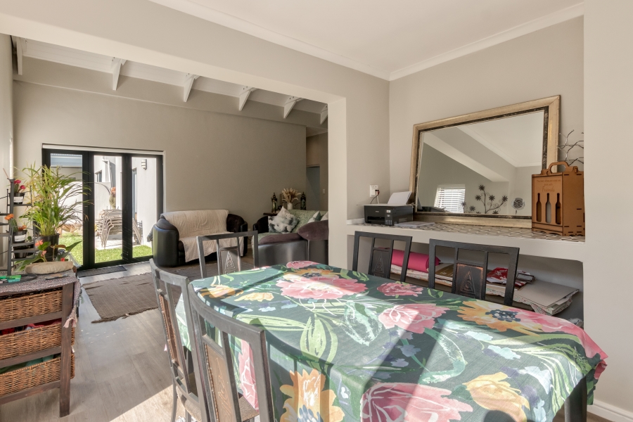 3 Bedroom Property for Sale in Aan de Wijnlanden Western Cape